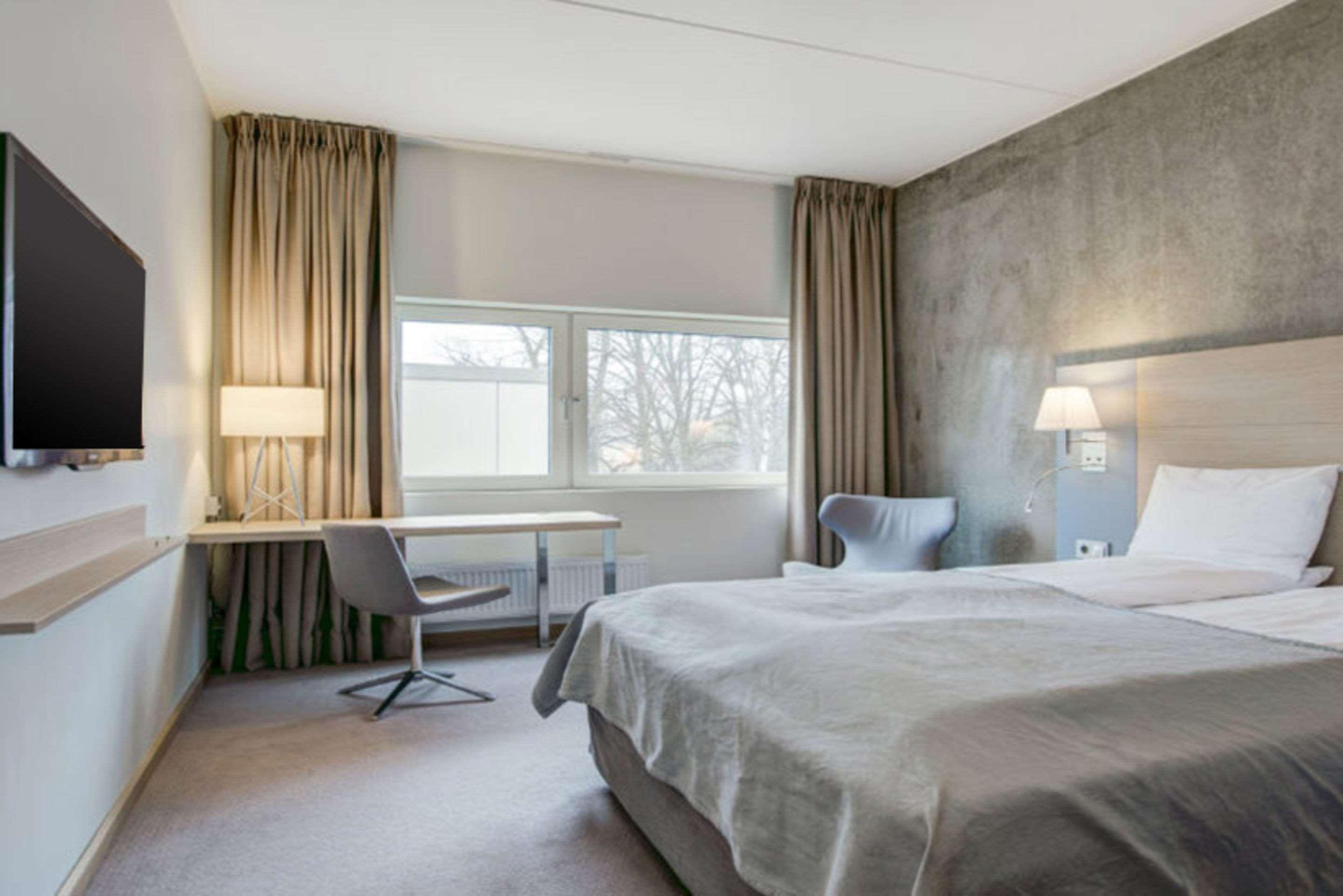 Quality Expo Hotel 4*