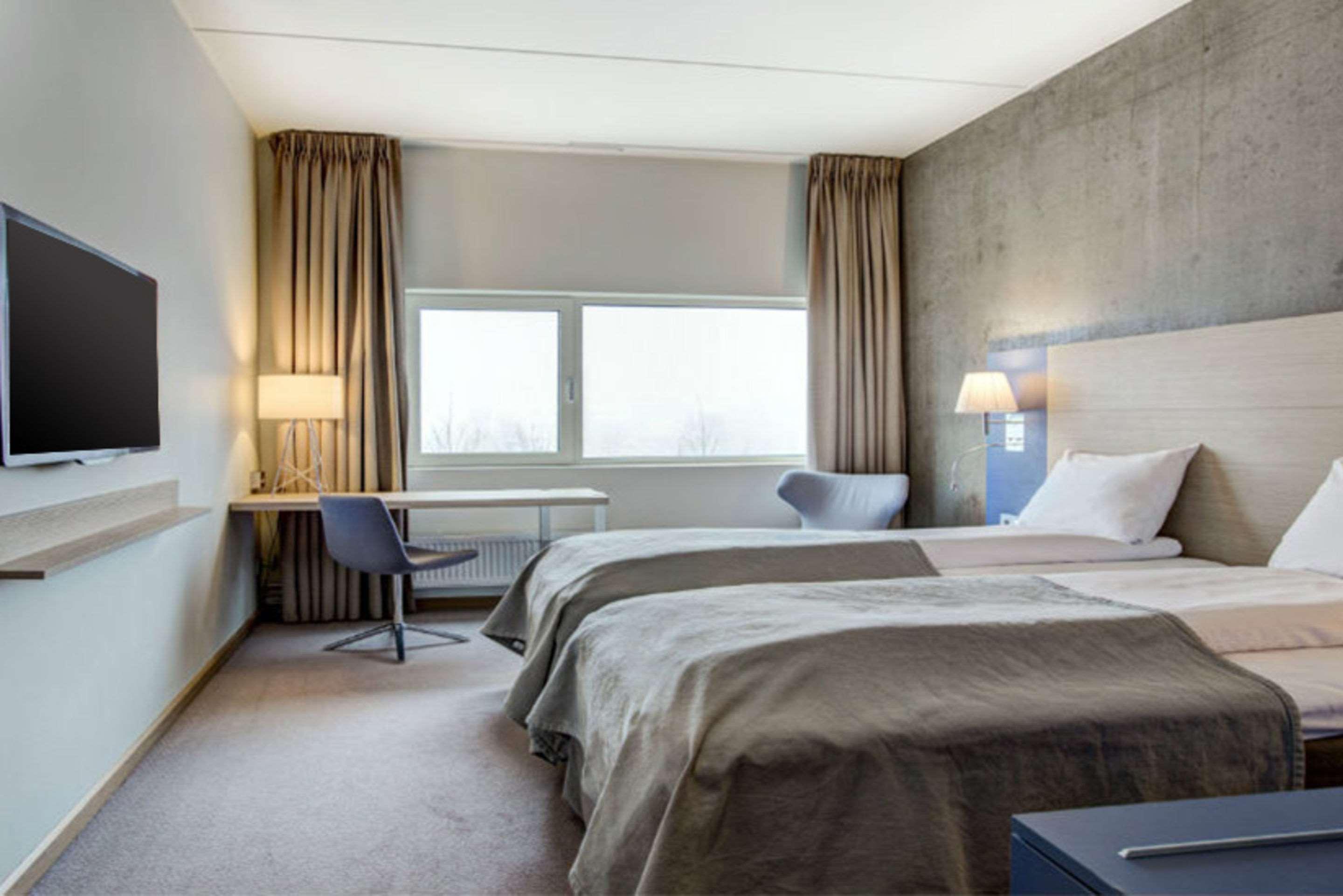 Quality Expo Hotel 4*